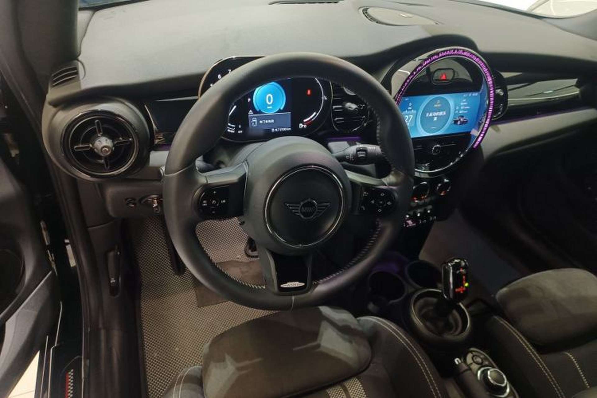 Used MINI 2022 1.5T COOPER CABRIO Black Badge Special Edition Steering Wheel
