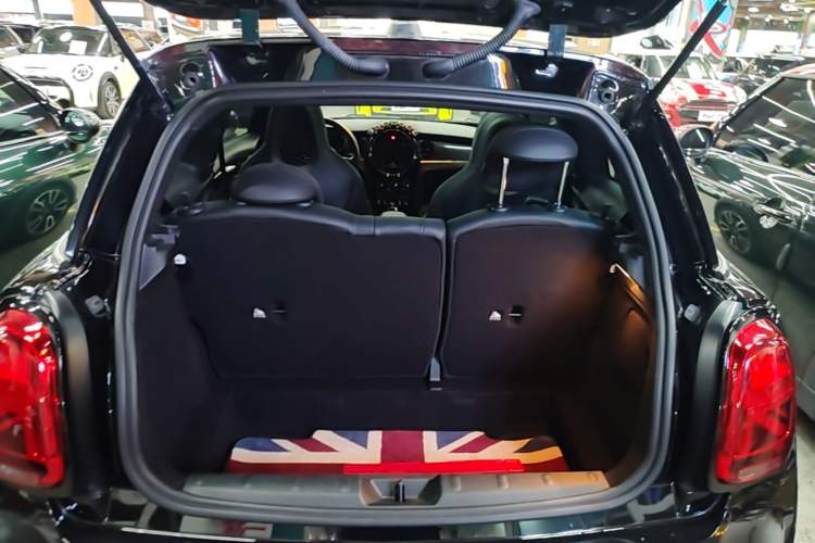 Used MINI 2022 2.0T COOPER S Racing Driver Trunk
