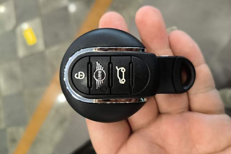 Used MINI 2022 2.0T COOPER S CABRIO Artist Vehicle Key