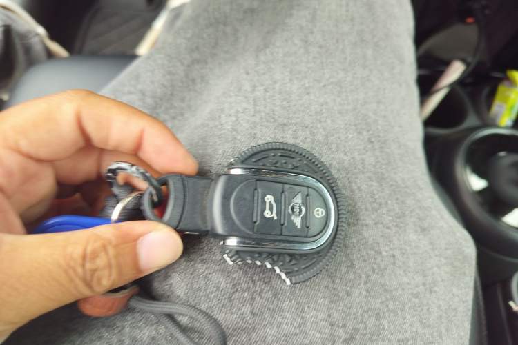Used MINI 2022 2.0T COOPER S CABRIO Sidewalk Vehicle Key