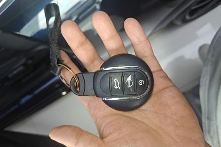 Used MINI 2022 1.5T COOPER Black Badge Special Edition Vehicle Key