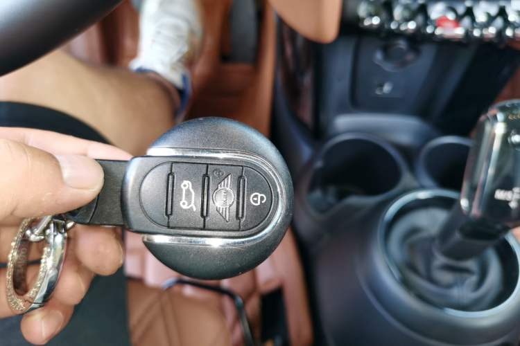 Used MINI 2022 1.5T COOPER Artist Vehicle Key