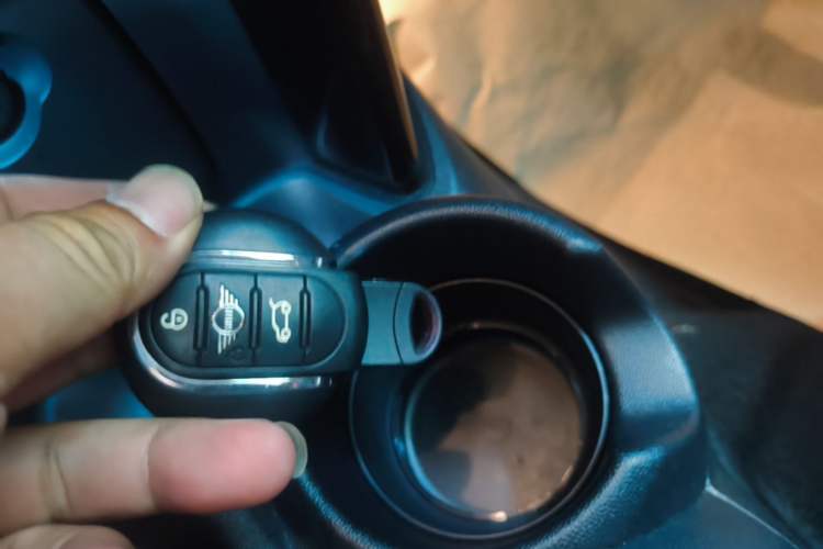 Used MINI 2022 1.5T COOPER Artist Vehicle Key