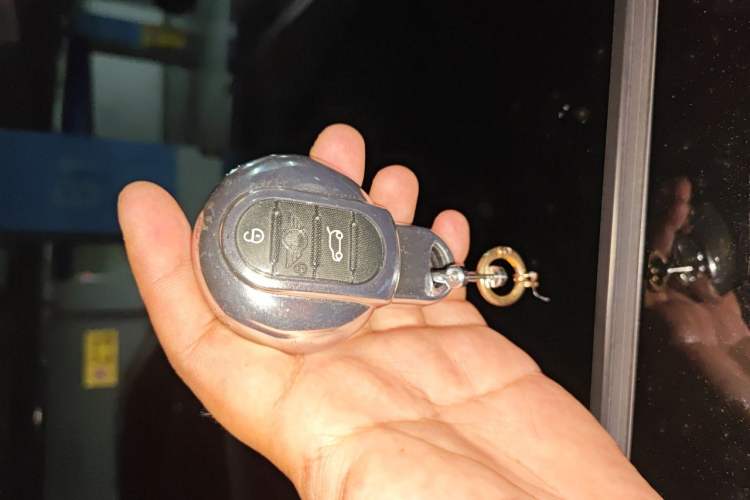 Used MINI 2022 1.5T COOPER Artist Vehicle Key