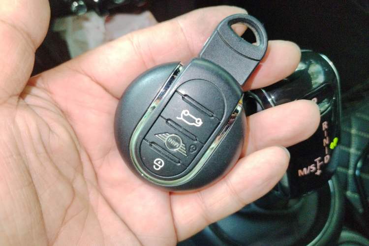 Used MINI 2022 2.0T COOPER S CABRIO Black Badge Special Edition Vehicle Key