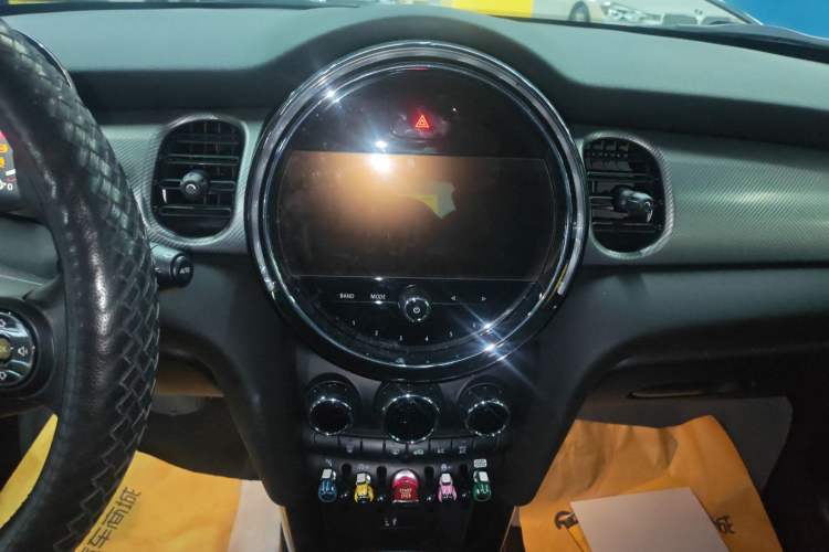 Used MINI 2022 1.5T COOPER Classic Edition Audio And AC Panel
