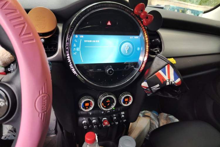 Used MINI 2022 1.5T COOPER Classic Edition Five-Door Version Audio And AC Panel