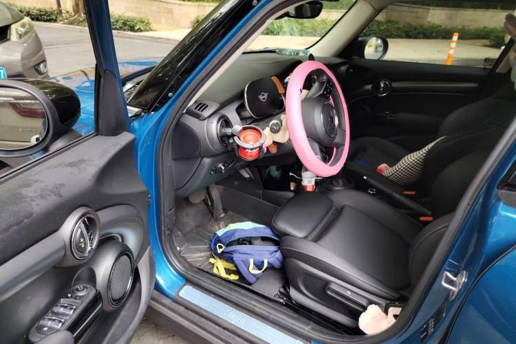 Used MINI 2022 1.5T COOPER Classic Edition Five-Door Version Driver Seat