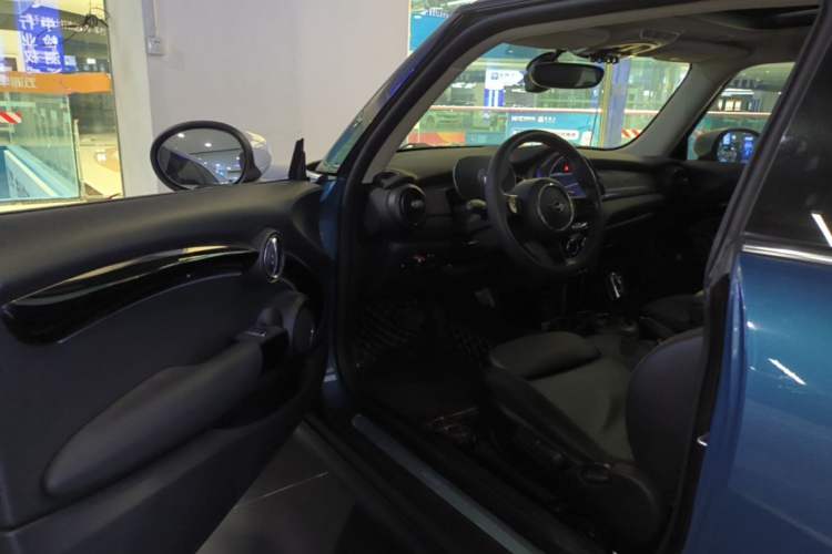 Used MINI 2022 Updated 1.5T COOPER Classic Edition Driver Seat