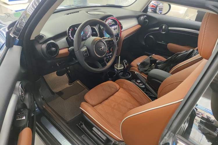 Used MINI 2022 1.5T COOPER Artist Driver Seat