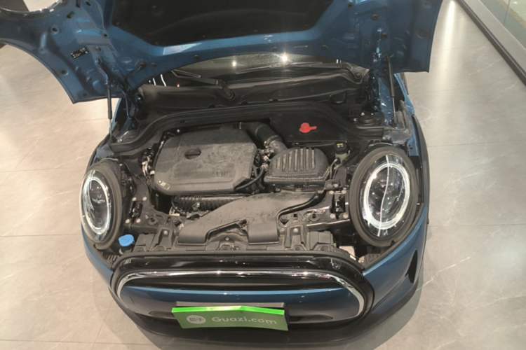 Used MINI 2022 Updated 1.5T COOPER Classic Edition Engine Bay