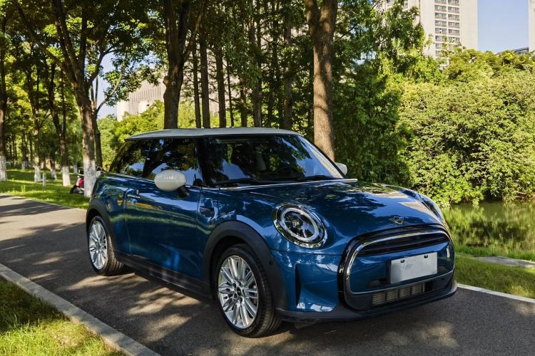 Used MINI 2022 Updated 1.5T COOPER Classic Edition Exterior 2