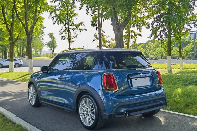 Used MINI 2022 Updated 1.5T COOPER Classic Edition Exterior 4