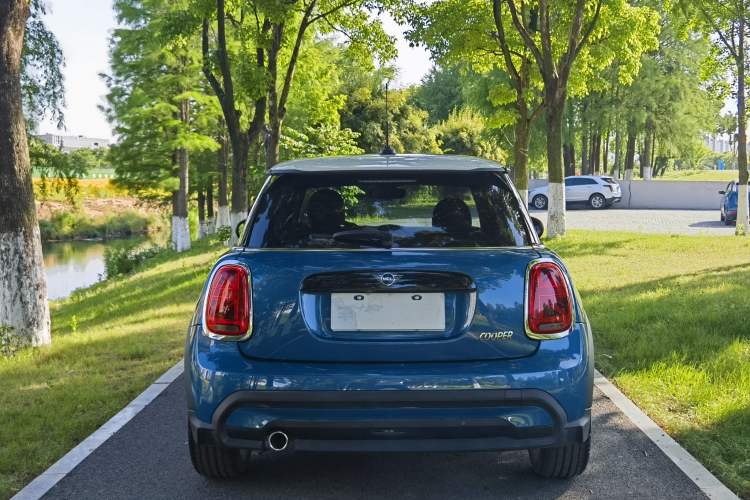 Used MINI 2022 Updated 1.5T COOPER Classic Edition Exterior 5
