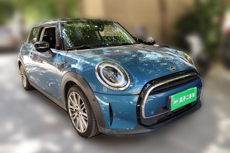 Used MINI 2022 1.5T COOPER Classic Edition Front Right 45 Deg