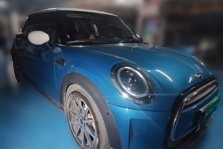 Used MINI 2022 1.5T COOPER Artist Front Right 45 Deg