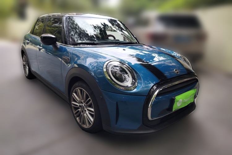 Used MINI 2022 1.5T COOPER Classic Edition Five-Door Version Front Right 45 Deg