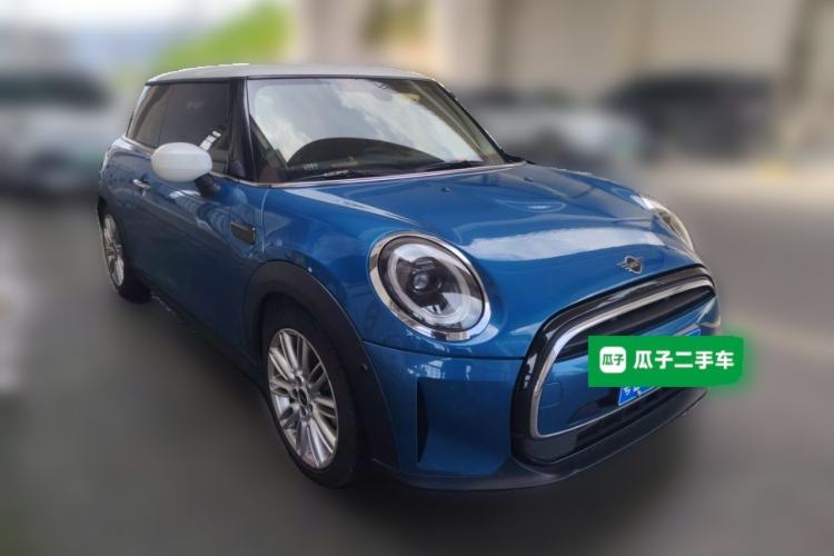 Used MINI 2022 1.5T COOPER Classic Edition Front Right 45 Deg