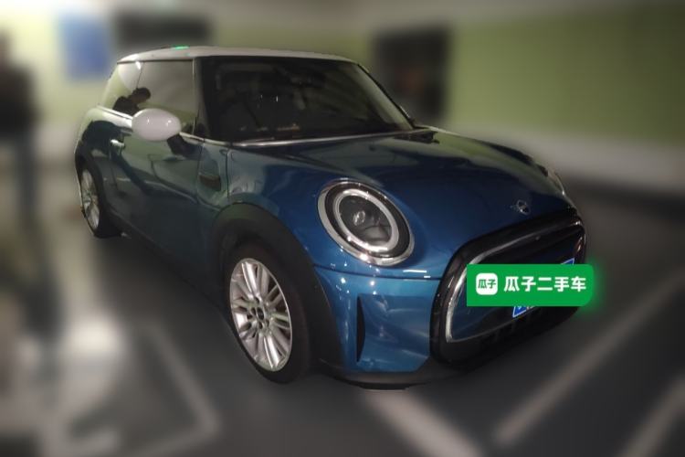 Used MINI 2022 1.5T COOPER Classic Edition Front Right 45 Deg