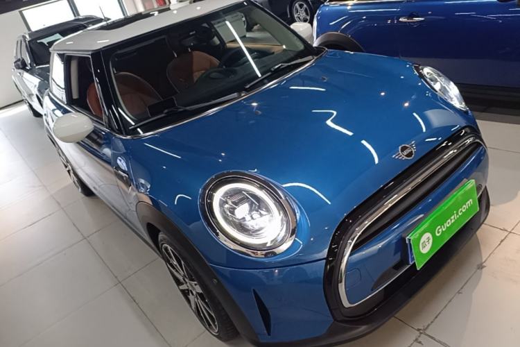 Used MINI 2022 1.5T COOPER Artist Front Right 45 Deg