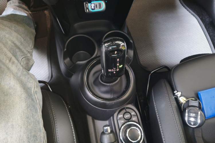 Used MINI 2022 1.5T COOPER Classic Edition Gear Lever