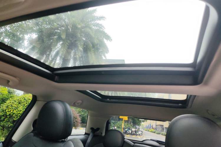 Used MINI 2022 1.5T COOPER Artist Headliner