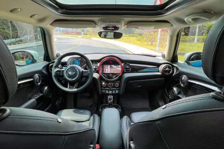 Used MINI 2022 2.0T COOPER S Artist Headliner