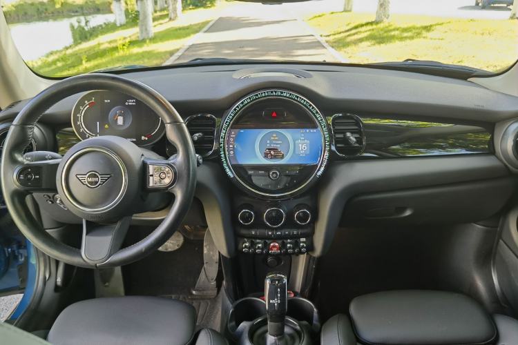 Used MINI 2022 Updated 1.5T COOPER Classic Edition Interior 1