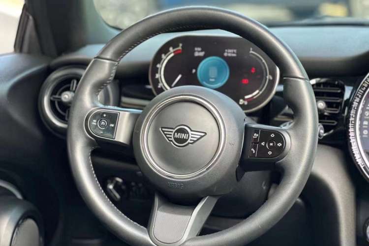 Used MINI 2022 1.5T COOPER CABRIO Classic Edition Interior 3