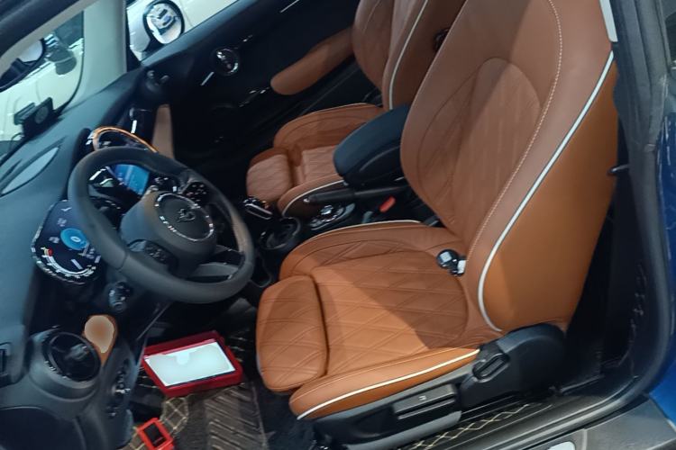 Used MINI 2022 1.5T COOPER Artist Left Front Seat
