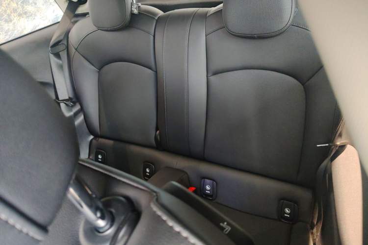 Used MINI 2022 2.0T COOPER S Artist Left Rear Seat