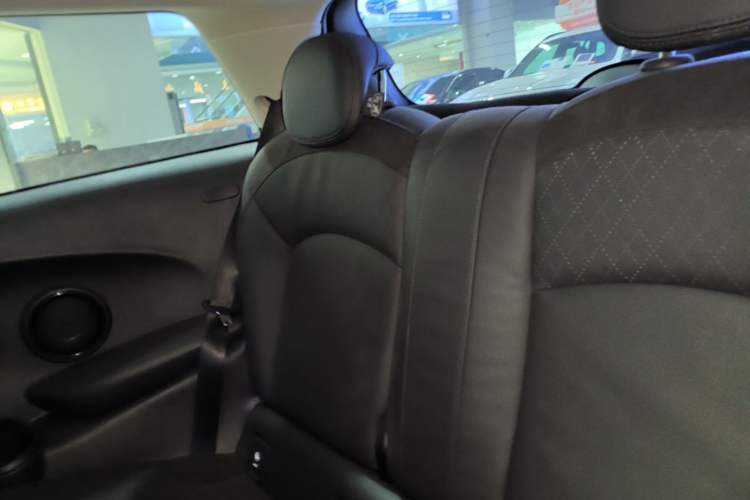 Used MINI 2022 Updated 1.5T COOPER Classic Edition Left Rear Seat