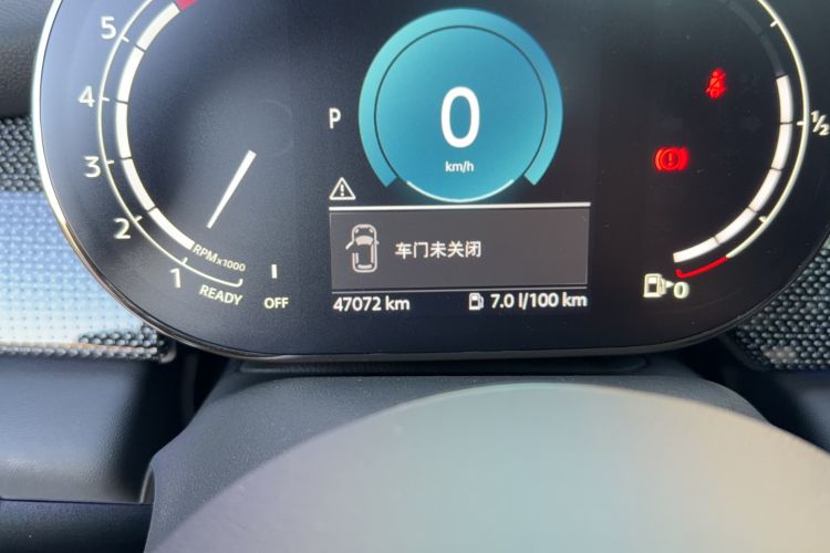 Used MINI 2022 1.5T COOPER Artist Odometer Close Up