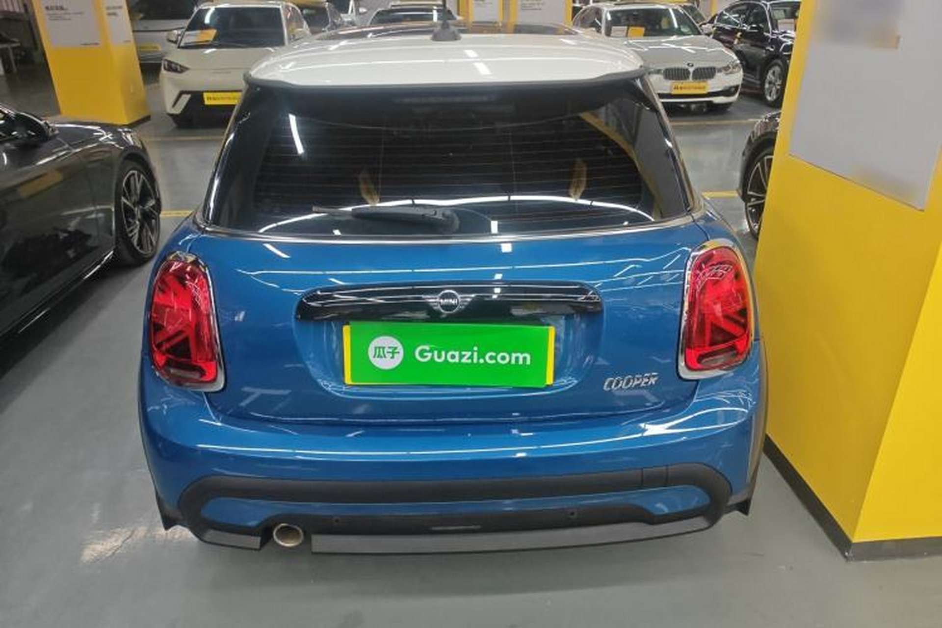 Used MINI 2022 1.5T COOPER Classic Edition Rear