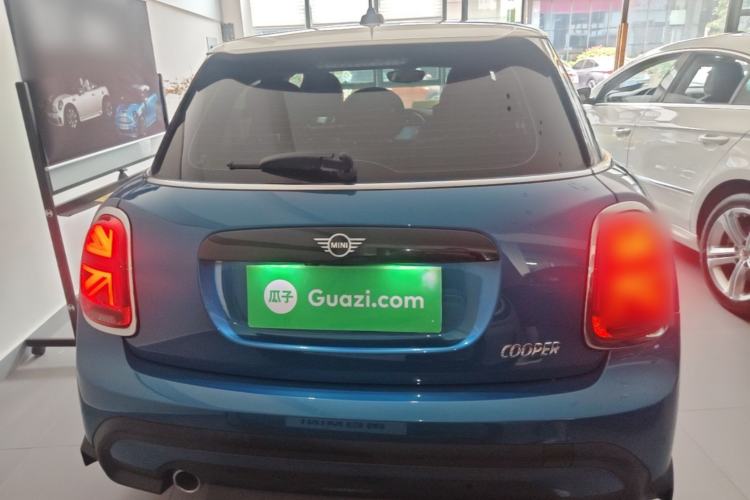 Used MINI 2022 Updated 1.5T COOPER Classic Edition Five-Door Version Rear