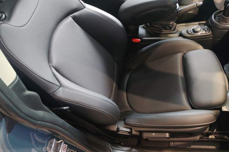 Used MINI 2022 2.0T COOPER S Artist Right Front Seat