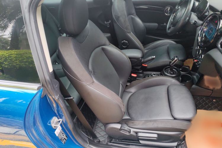 Used MINI 2022 1.5T COOPER Artist Right Front Seat