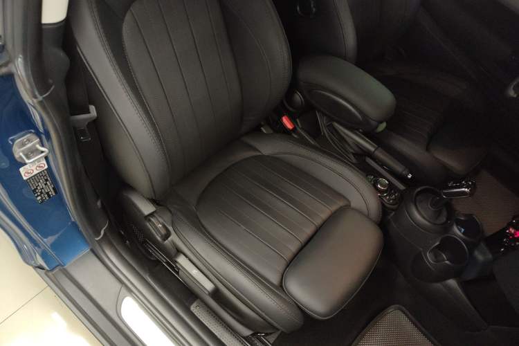 Used MINI 2022 2.0T COOPER S Artist Right Front Seat