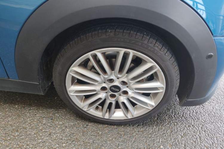 Used MINI 2022 1.5T COOPER Classic Edition Right Front Wheel Hub