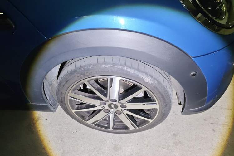 Used MINI 2022 1.5T COOPER Artist Right Front Wheel Hub