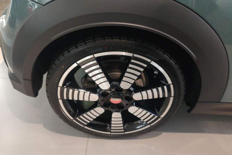 Used MINI 2022 2.0T COOPER S Artist Right Rear Wheel Hub
