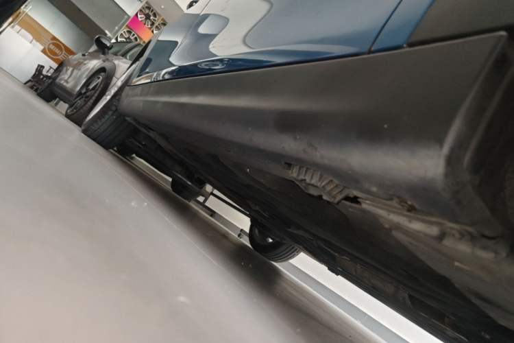 Used MINI 2022 Updated 1.5T COOPER Classic Edition Five-Door Version Right Side Sill