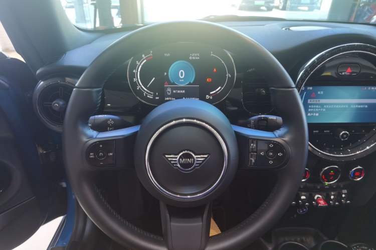 Used MINI 2022 1.5T COOPER CABRIO Classic Edition Steering Wheel