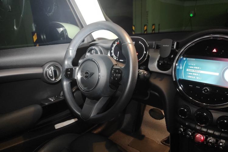 Used MINI 2022 1.5T COOPER Classic Edition Steering Wheel