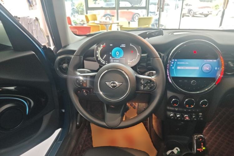 Used MINI 2022 Updated 1.5T COOPER Classic Edition Five-Door Version Steering Wheel