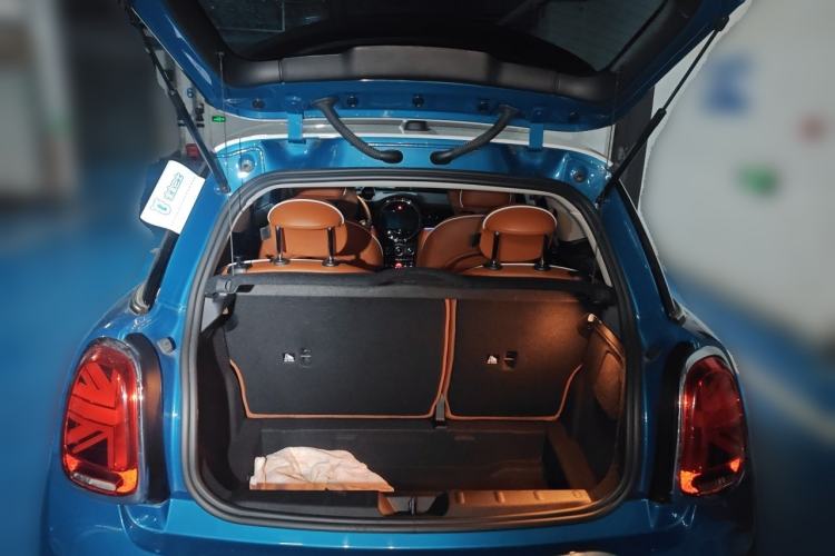 Used MINI 2022 1.5T COOPER Artist Trunk