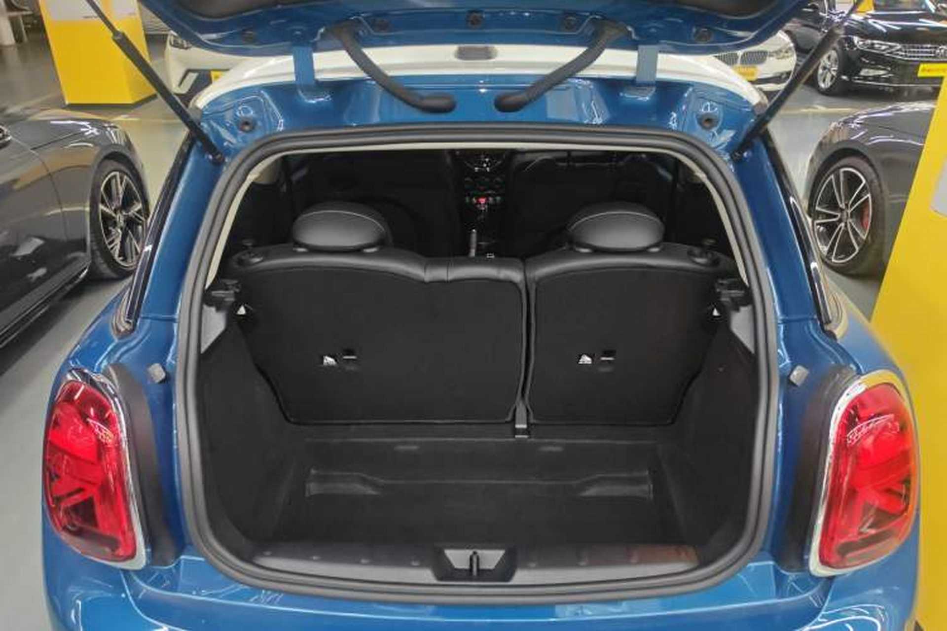 Used MINI 2022 1.5T COOPER Classic Edition Trunk
