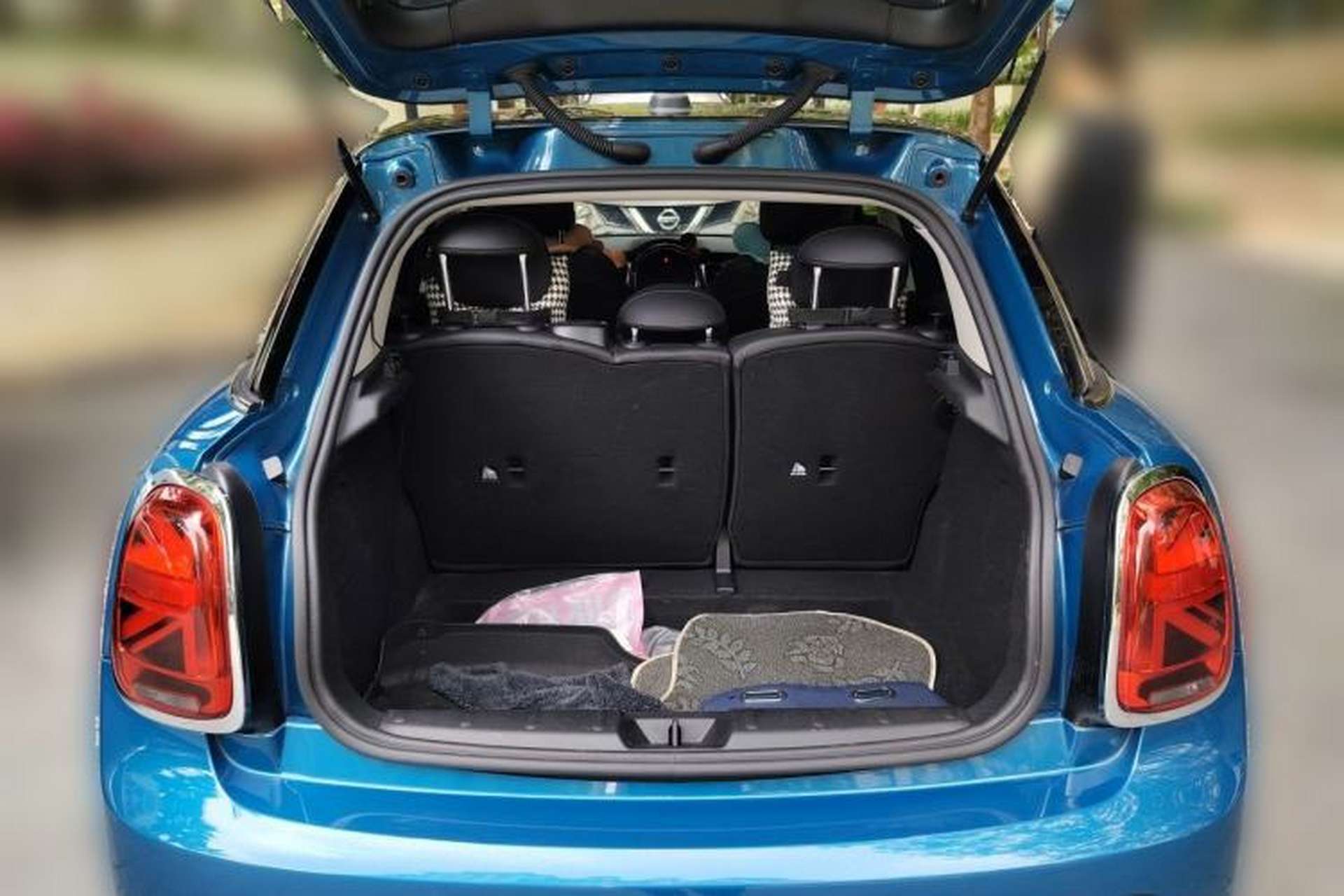 Used MINI 2022 1.5T COOPER Classic Edition Five-Door Version Trunk