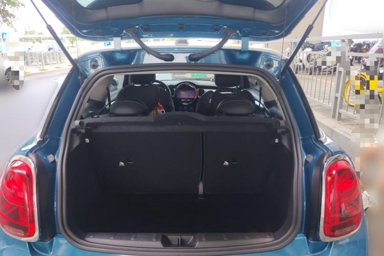 Used MINI 2022 1.5T COOPER Classic Edition Trunk