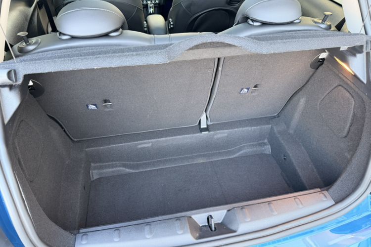 Used MINI 2022 1.5T COOPER Artist Trunk